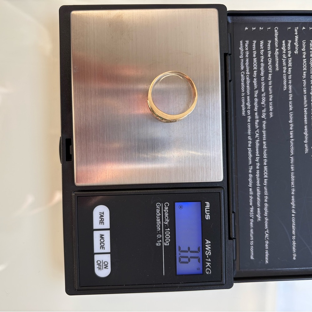 Elegant 14KT YellowGold Emerald and Diamond ring - Picture 8 of 9